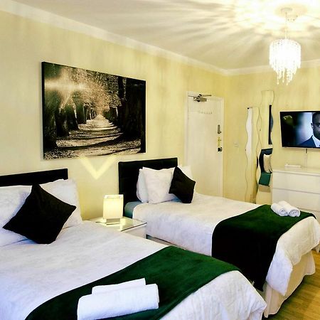 Gable Lodge London B&B 恩菲尔德 外观 照片