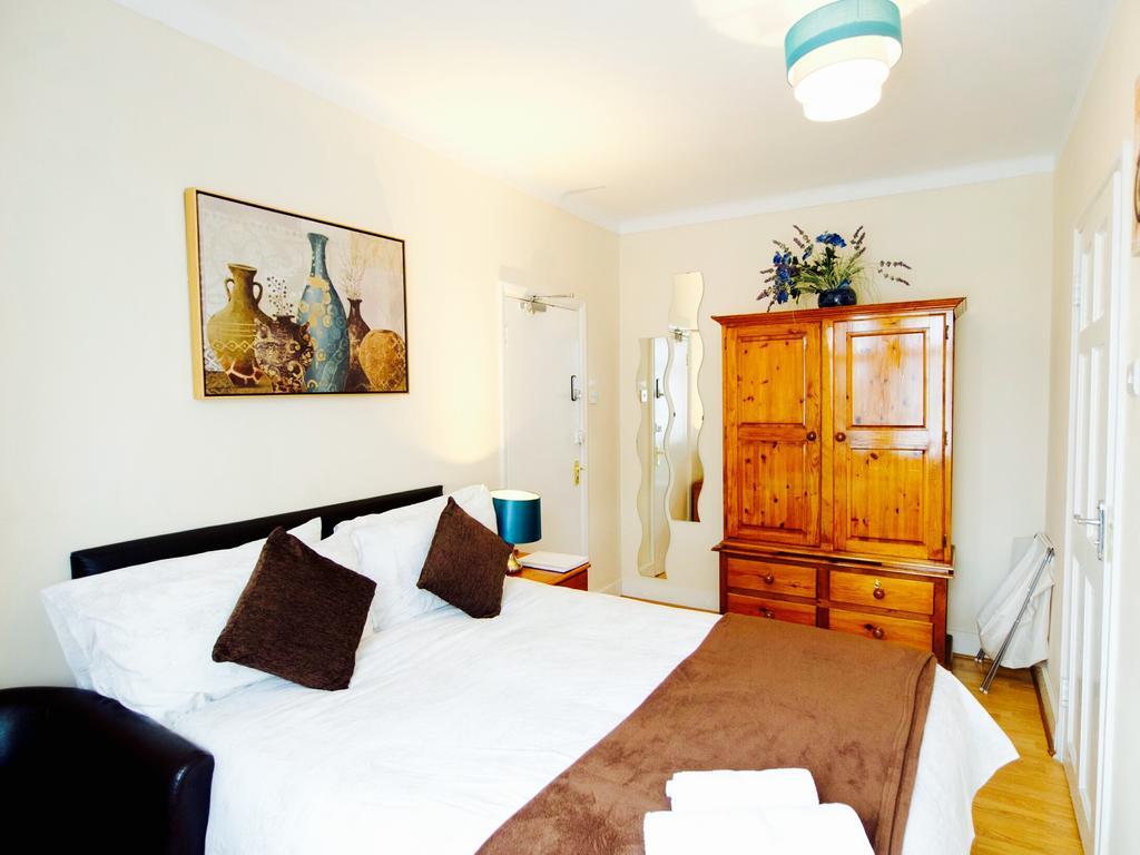 Gable Lodge London B&B 恩菲尔德 外观 照片