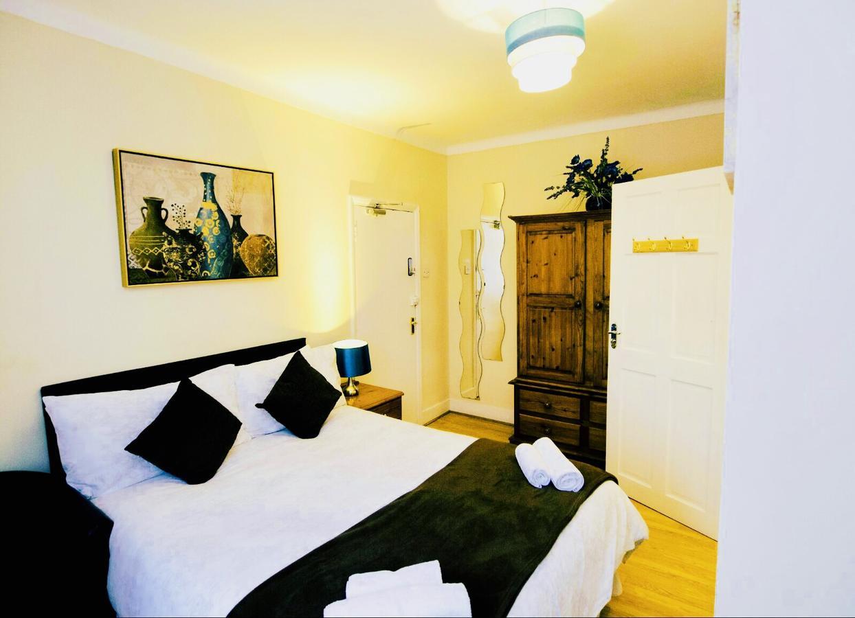 Gable Lodge London B&B 恩菲尔德 外观 照片
