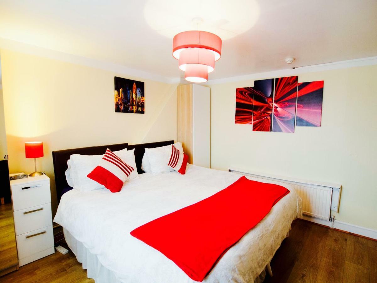 Gable Lodge London B&B 恩菲尔德 外观 照片